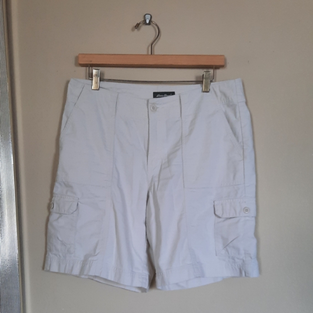 Eddie Bauer Y2K Women's Cream Cargo Shorts Outdoors Coastal Bermudas